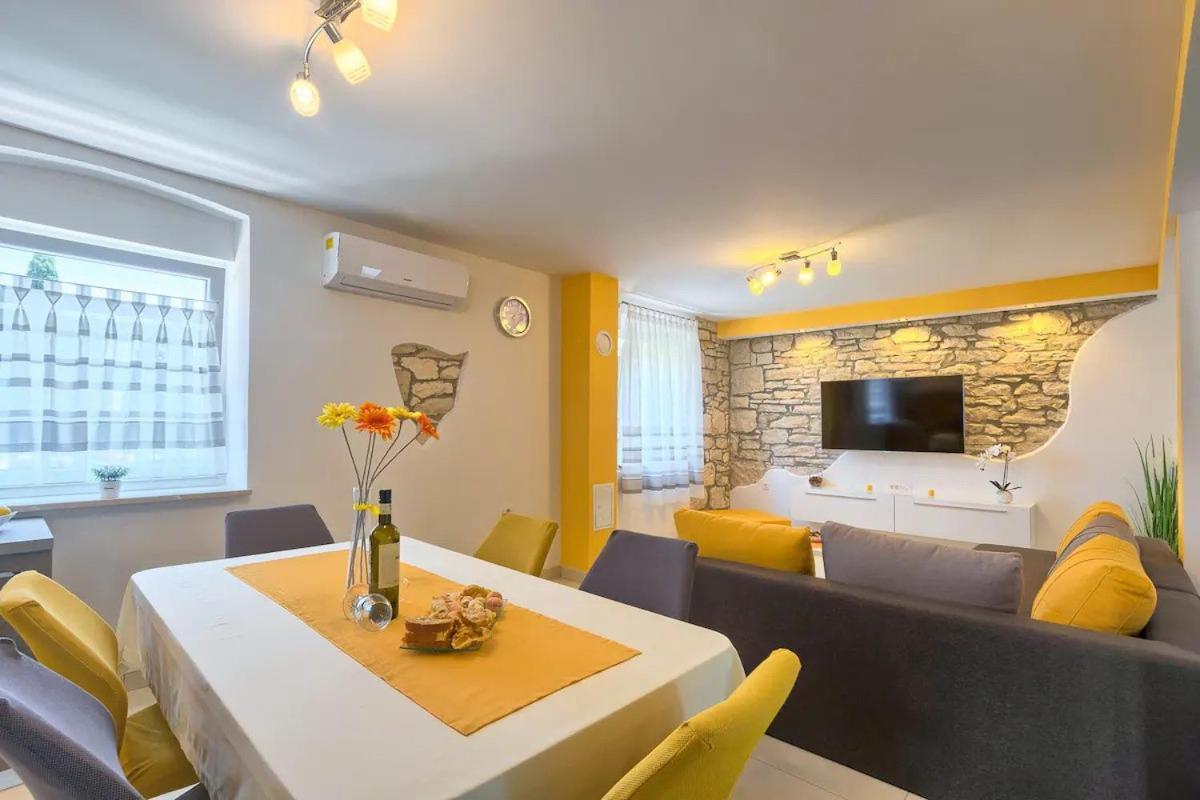 Apartment Viola ,2019 메덜린 외부 사진